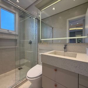 Casa de Condomínio com 359m², 4 dormitórios, 4 suítes, 2 vagas no Reserva das Águas em Torres para Comprar