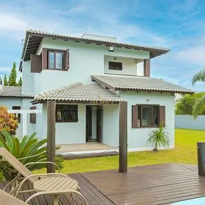 Casa, 4 dormitórios, 1 suíte, 2 vagas no bairro Itapeva Norte em Torres para Comprar