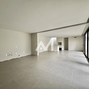 Casa com 334m² e 3 dormitórios no bairro Carneiros em Lajeado para Comprar