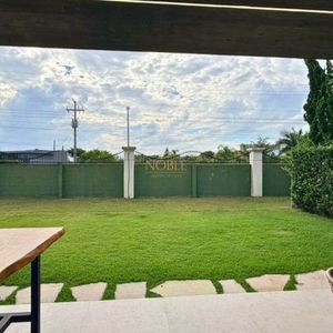 Casa, 3 dormitórios, 3 suítes, 2 vagas no Ocean Side em Torres para Comprar
