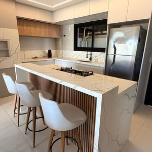 Casa, 2 dormitórios, 2 suítes, 1 vaga no bairro Morada das Palmeiras em Torres para Comprar