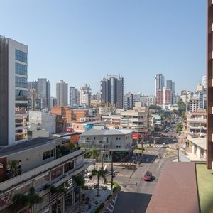 Apartamento com 82m², 2 dormitórios, 1 suíte, 1 vaga no Rosenda em Torres para Comprar