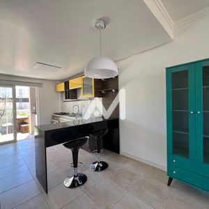 Sobrado com 130m² e 2 dormitórios no bairro Universitário em Lajeado para Comprar