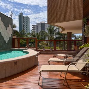Apartamento com 212m², 3 dormitórios, 3 suítes, 2 vagas no L'essence em Torres para Comprar