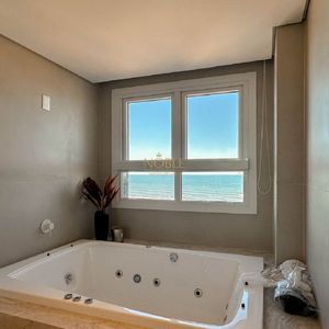 Apartamento com 240m², 4 dormitórios, 4 suítes, 3 vagas no Blue Diamond em Torres para Comprar