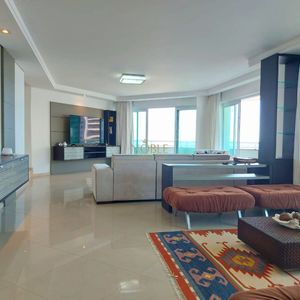 Apartamento com 263m², 4 dormitórios, 4 suítes, 4 vagas no Neptuno em Torres para Comprar