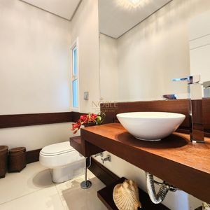 Casa de Condomínio com 440m², 5 dormitórios, 5 suítes, 2 vagas no Ocean Side em Torres para Comprar