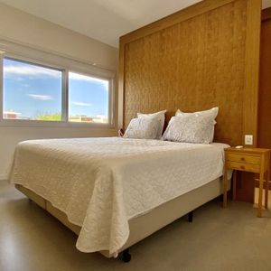 Casa de Condomínio com 290m², 4 dormitórios, 2 suítes, 2 vagas no Ocean Side em Torres para Comprar