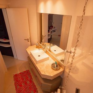 Apartamento com 263m², 4 dormitórios, 4 suítes, 4 vagas no Neptuno em Torres para Comprar