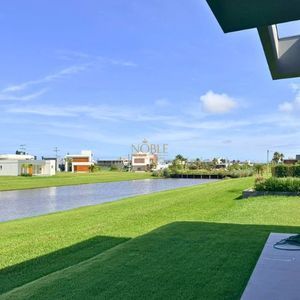 Casa de Condomínio com 222m², 4 dormitórios, 4 suítes, 2 vagas no Reserva das Águas em Torres para Comprar