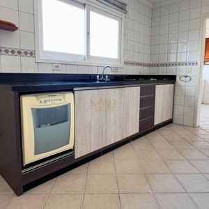 Apartamento com 140m², 3 dormitórios, 1 suíte, 1 vaga no Residencial Veneza em Torres para Comprar