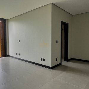 Casa de Condomínio com 250m², 4 dormitórios, 4 suítes, 2 vagas no Reserva das Águas em Torres para Comprar