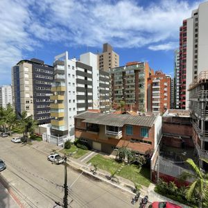 Apartamento com 103m², 2 dormitórios, 2 suítes, 2 vagas no Costa Azul em Torres para Comprar