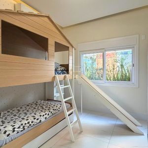 Casa de Condomínio com 233m², 3 dormitórios, 3 suítes, 2 vagas no Reserva das Águas em Torres para Comprar