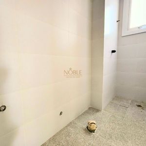 Apartamento com 119m², 3 dormitórios, 3 suítes, 2 vagas no La Vistara em Torres para Comprar