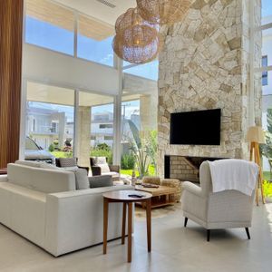 Casa de Condomínio com 290m², 4 dormitórios, 2 suítes, 2 vagas no Ocean Side em Torres para Comprar