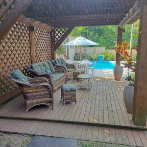 Sobrado com 330m², 3 dormitórios, 1 suíte, 5 vagas no bairro Centenário em Torres para Comprar