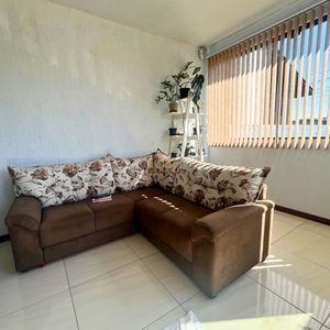 Casa, 3 dormitórios, 1 suíte, 2 vagas no bairro Igra Sul em Torres para Comprar