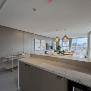 Apartamento com 90m², 2 dormitórios, 2 suítes, 2 vagas no Maui Residencial em Torres para Comprar
