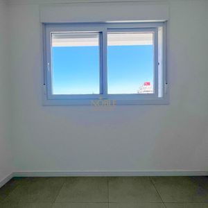 Apartamento com 84m², 2 dormitórios, 1 suíte, 2 vagas no Ilha de Creta em Torres para Comprar
