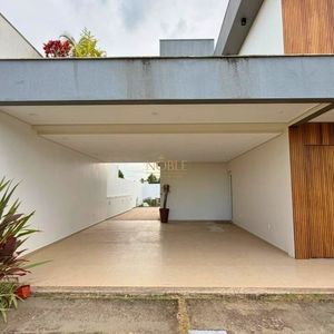 Casa com 180m², 3 dormitórios, 1 suíte, 4 vagas no bairro Novo Passo em Passo de Torres para Comprar