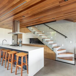 Casa de Condomínio com 244m², 4 dormitórios, 4 suítes, 2 vagas no Condomínio Ilhas Park em Torres para Comprar