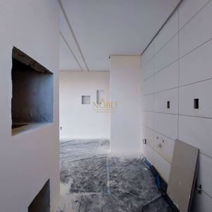 Apartamento com 31m², 1 dormitório, 1 vaga no Majestic Residencial em Torres para Comprar