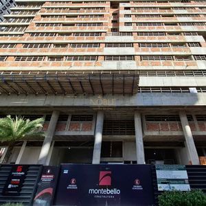 Apartamento com 126m², 3 dormitórios, 3 suítes, 2 vagas no Grand Copacabana em Torres para Comprar