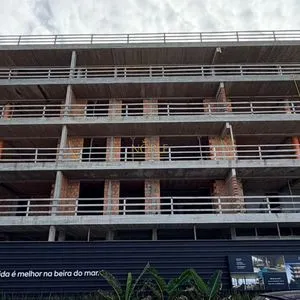 Apartamento com 85m², 2 dormitórios, 1 suíte, 1 vaga no Pescador em Passo de Torres para Comprar