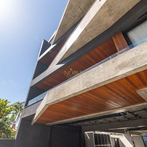 Apartamento com 74m², 2 dormitórios, 1 suíte, 1 vaga no Essenza em Torres para Comprar