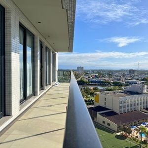 Apartamento com 114m², 3 dormitórios, 1 suíte, 2 vagas no Vista Mare em Torres para Comprar