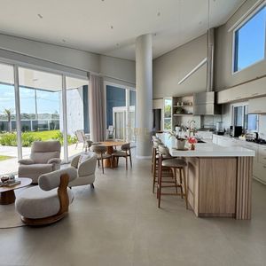 Casa de Condomínio com 308m², 4 dormitórios, 2 suítes, 2 vagas no Vilas do Mar em Passo de Torres para Comprar