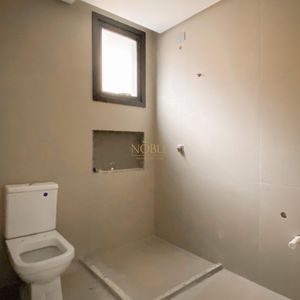 Apartamento com 77m², 2 dormitórios, 2 suítes, 1 vaga no Praça Quatro em Torres para Comprar