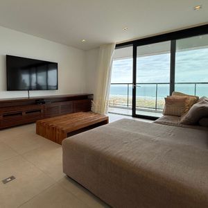 Apartamento com 220m², 4 dormitórios, 4 suítes, 3 vagas no Vitra em Torres para Comprar