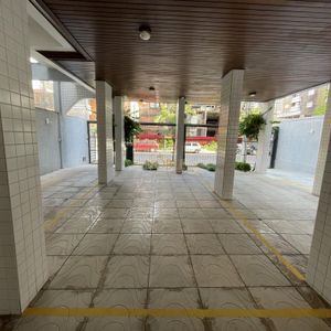 Apartamento com 103m², 2 dormitórios, 2 suítes, 2 vagas no Costa Azul em Torres para Comprar