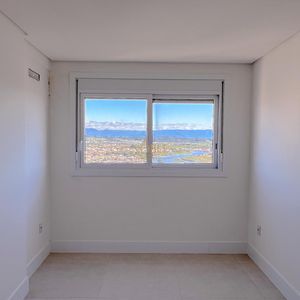 Apartamento com 130m², 3 dormitórios, 1 suíte, 2 vagas no Monterrey em Torres para Comprar