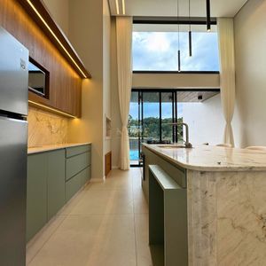 Casa de Condomínio com 201m², 3 dormitórios, 3 suítes, 3 vagas no Reserva das Águas em Torres para Comprar