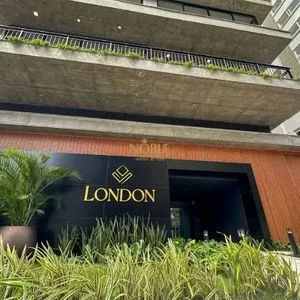 Apartamento com 110m², 3 dormitórios, 1 suíte, 2 vagas no LONDON em Torres para Comprar