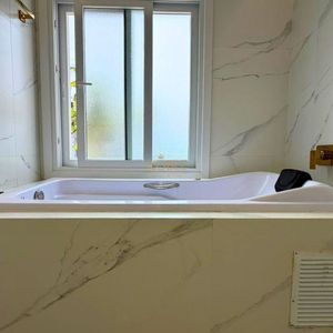 Casa com 258m², 4 dormitórios, 4 suítes, 2 vagas no Reserva das Águas em Torres para Comprar