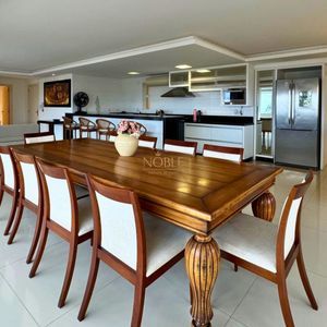 Apartamento com 197m², 3 dormitórios, 3 suítes, 2 vagas no Maranello em Torres para Comprar