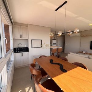 Apartamento com 72m², 2 dormitórios, 1 suíte, 1 vaga no Topazio em Torres para Comprar