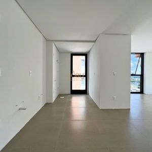 Apartamento com 97m², 2 dormitórios, 2 suítes, 2 vagas no Origem em Torres para Comprar
