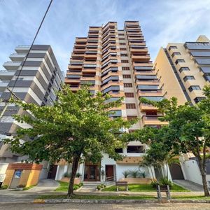 Apartamento com 107m², 3 dormitórios, 1 suíte, 1 vaga no Antares em Torres para Comprar