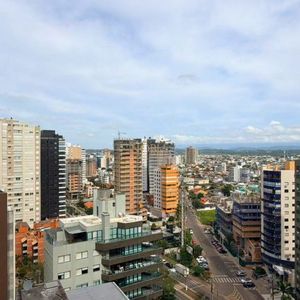 Apartamento com 130m², 4 dormitórios, 3 suítes, 3 vagas no Mirage em Torres para Comprar