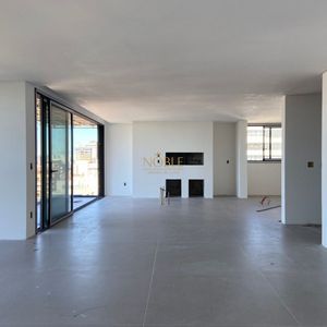 Apartamento com 200m², 3 dormitórios, 3 suítes, 3 vagas no Vanguard em Torres para Comprar