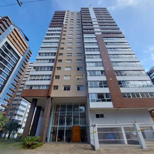Apartamento com 109m², 3 dormitórios, 1 suíte, 2 vagas no San Pietro em Torres para Comprar