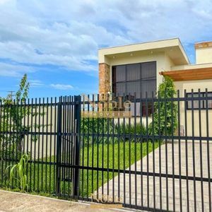 Geminado com 103m², 3 dormitórios, 1 suíte, 2 vagas no bairro Morada das Palmeiras em Torres para Comprar