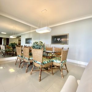 Apartamento com 249m², 4 dormitórios, 4 suítes, 3 vagas no Graziela em Torres para Comprar