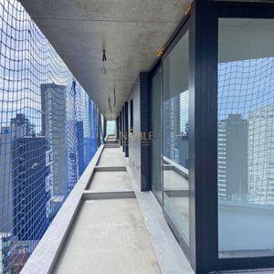 Apartamento com 130m², 4 dormitórios, 3 suítes, 2 vagas no Mirage em Torres para Comprar