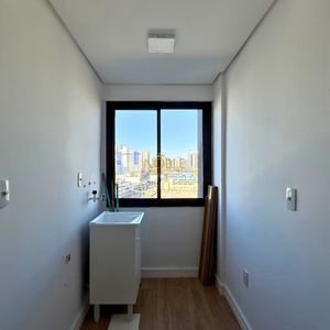 Apartamento com 80m², 2 dormitórios, 1 suíte, 1 vaga no Trade Center em Torres para Comprar
